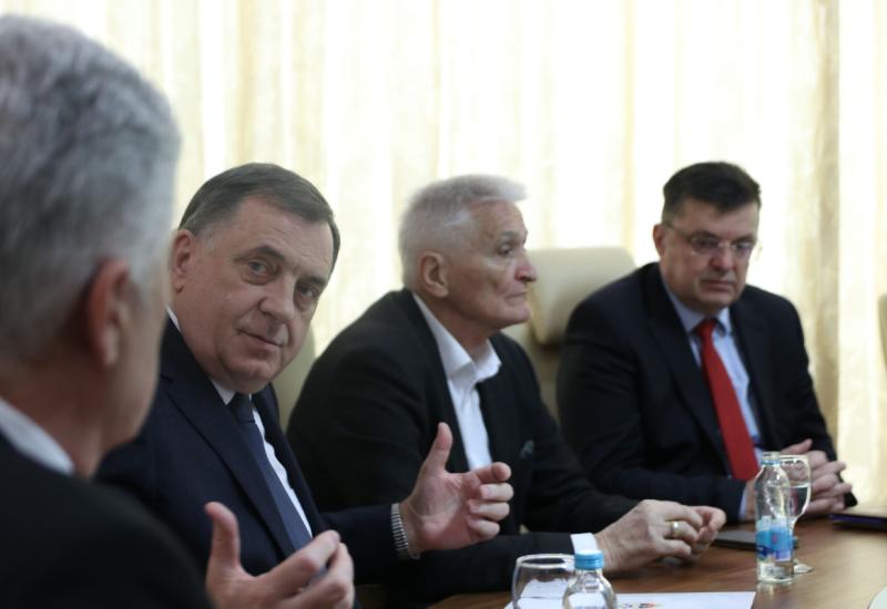 Sastanak u Istočnom Sarajevu: Dodik zadovoljan