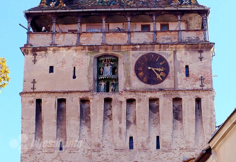 Ukras na Satnom tornju - Sighișoara, stoljetna prijestolnica Transilvanije i rodni grad grofa Drakule (Transilvanijom uzduž & poprijeko 10)