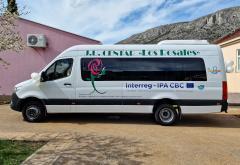 "Los Rosales" dobio novu sobu za terapije i školski minibus