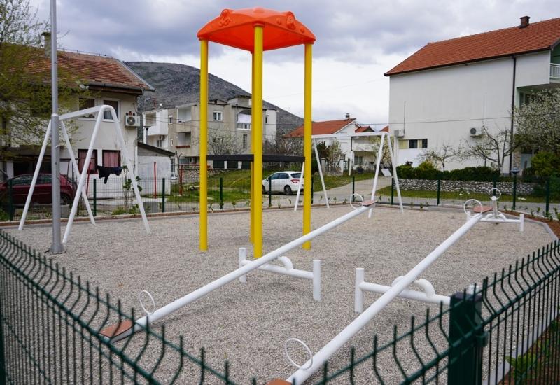 Park u Bafo naselju - Mostar: Završava se uređenje parkova u Šantićevoj ulici i Bafo naselju