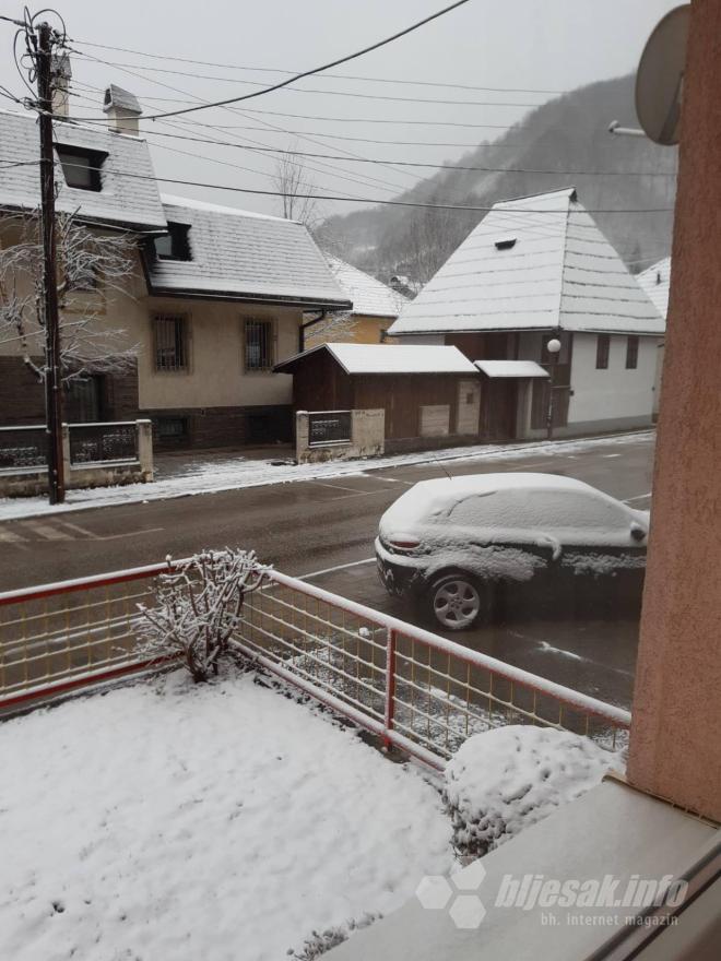 Snijeg u Kreševu - BiH, ali i regija pod snježnim pokrivačem: Nigdje bez zimske opreme! 