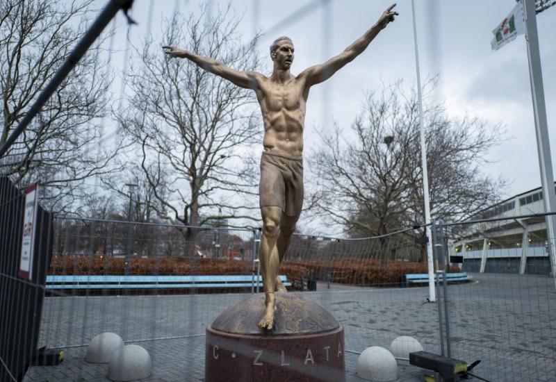 Statua Zlatana Ibrahimovića će i nakon popravke ostati na tajnoj lokaciji