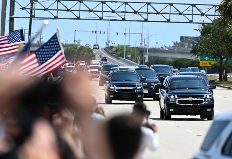 Trump u štićenoj koloni krenuo na sud - Cirkus je počeo; Trump u štićenoj koloni  do suda