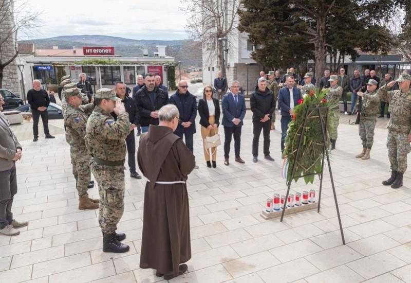 Širom Hercegovine obilježena 31. obljetnica utemeljenja Hrvatskog vijeća obrane