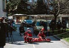 VIDEO | Hercegovački i crnogorski spašavatelji spasili "unesrećenog" iz zgrade Vlade u Mostaru