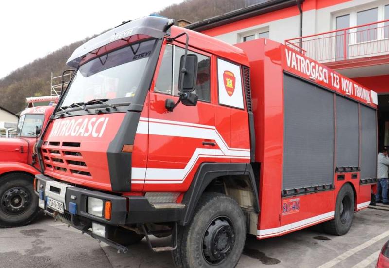 Vatrogasno vozilo proizvedeno u Živinicama stiglo u Novi Travnik