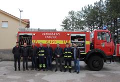 Vatrogascima u Posušju donirano vatrogasno vozilo