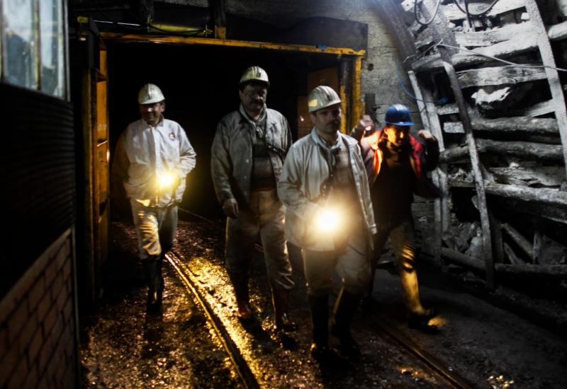 Sindikat se nada sastanku u Vladi FBiH, zenički rudari još jednu noć proveli u jami