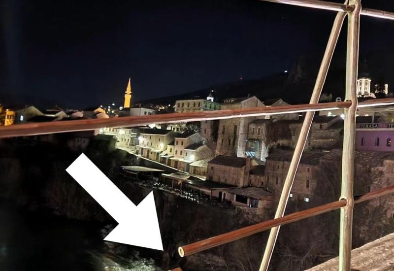 Oštećen Stari most  - Sanirano oštećenje na Starom mostu u Mostaru