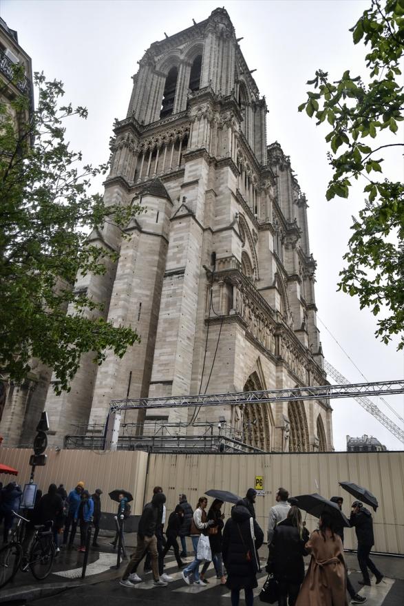Restauracija katedrale Notre Dame - Macron poziva papu Franju na ponovno otvaranje katedrale Notre Dame