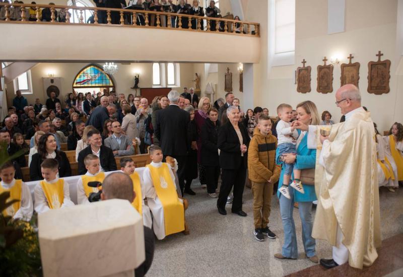 FOTO| Mali Uskrs i Prva sv. pričest u Bijelom Polju