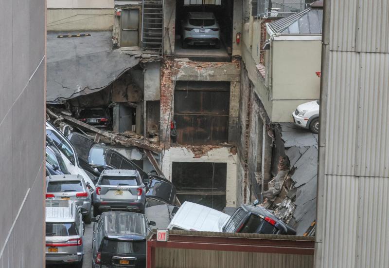 Najmanje jedan mrtav i pet ozlijeđenih u urušavanju parkirne garaže na Manhattanu - VIDEO: Urušila se četverokatna parkirna garaža, ima mrtvih i ozlijeđenih