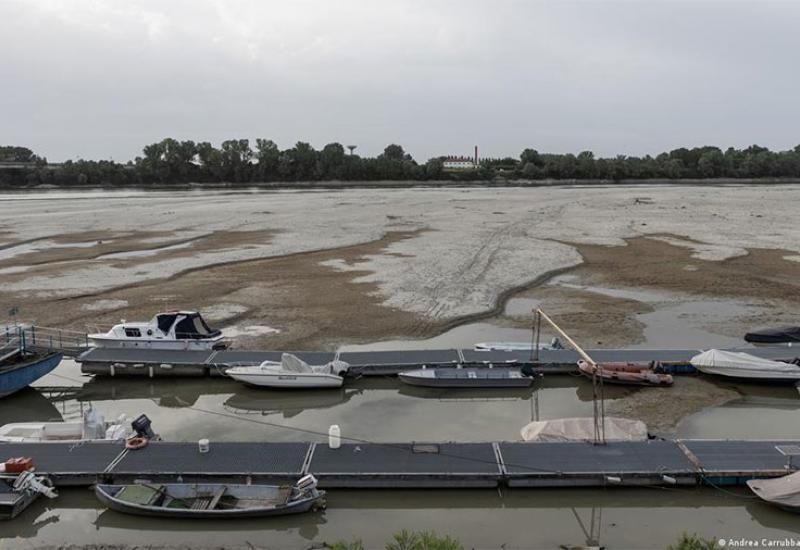 Korito rijeke Po u Italiji je u nekim dijelovima bilo suho - Izvještaj o klimi u Europi: Neviđene vrućine i suša