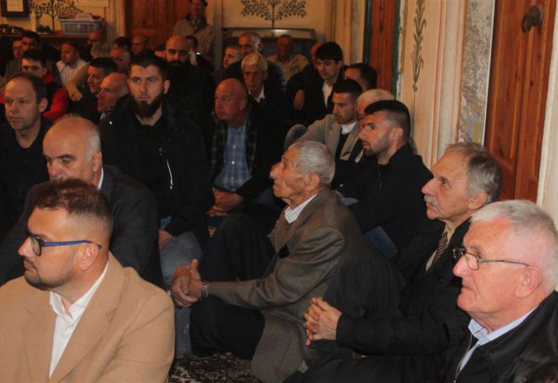 U Karađoz-begovoj džamiji u Mostaru klanjan Bajram-namaz - Mostarski muftija: Ljudi moraju imati oslonac jedni u drugima