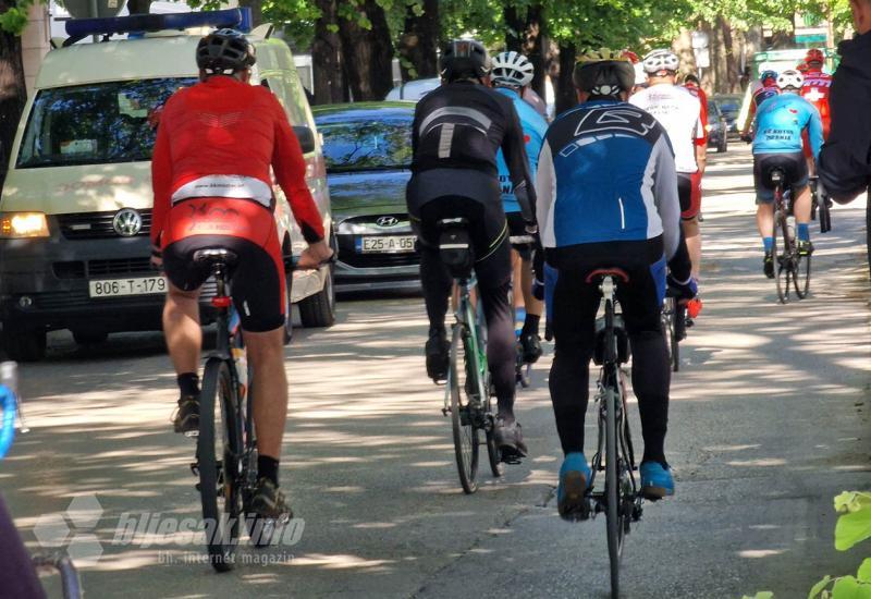 Karavana prijateljstva Mostar-Vukovar - Biciklisti krenuli iz Mostara: Čeka ih 500 kilometara vožnje do Vukovara 