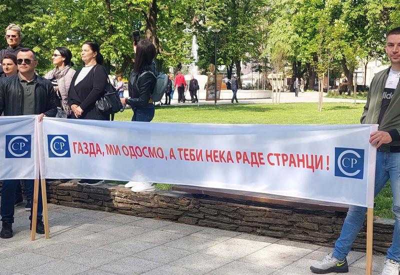 Prosvjedi i u Banja Luci: Stop isplatama u kuvertama