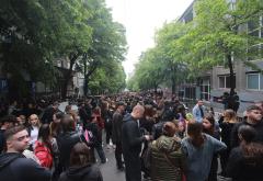 FOTO: Tisuće građana Beograda u tišini odalo počast ubijenim