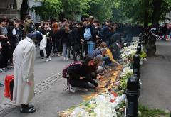 FOTO: Tisuće građana Beograda u tišini odalo počast ubijenim