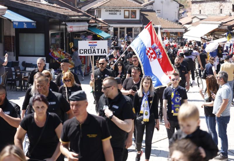 Dimnjačari iz nekoliko država prošetali Sarajevom