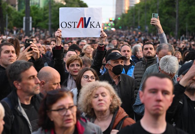 Prosvjed u Beogradu - Više od 50.000 građana Beograda tražilo smjene i dalo rok do 12. svibnja