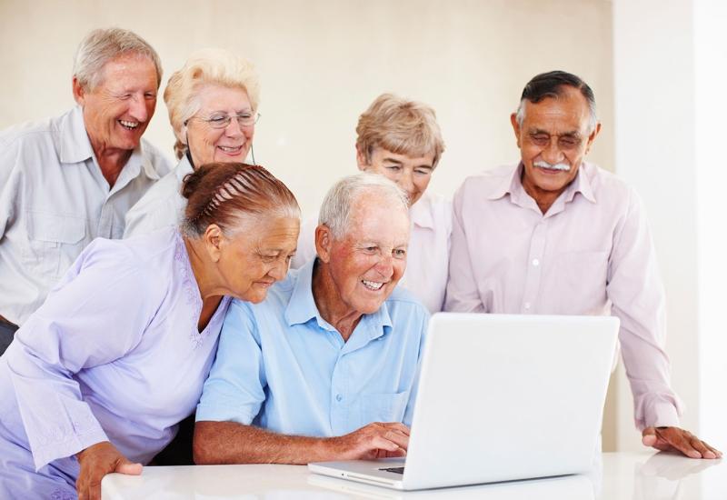 Kako korištenje interneta utječe na starije osobe
