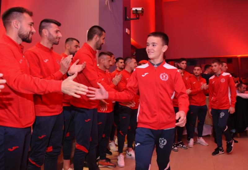 Crvena noć FK Velež u Mostaru - Mostar: Najmlađi Rođeni zvijezde Veležove Crvene noći