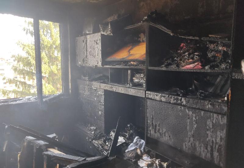 Požar u Banja Luci: Spašena žena, ozlijeđen vatrogasac