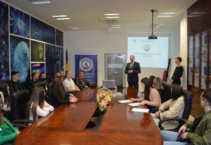 Studenti iz Mostara posjetili Agenciju za forenzička ispitivanja