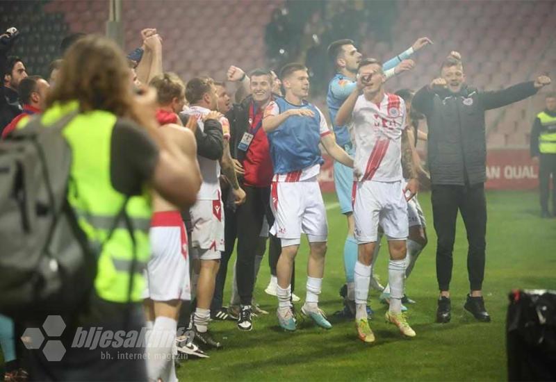 FOTO | Pogledajte kako su igrači Zrinjskog s navijačima proslavili osvajanje Kupa