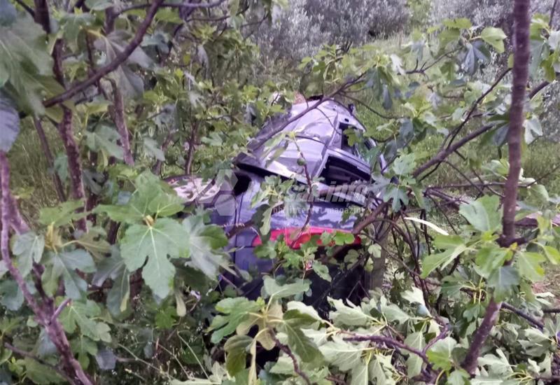 Slijetanje s ceste: Dvoje ozlijeđenih u prometnoj nesreći u Čapljini