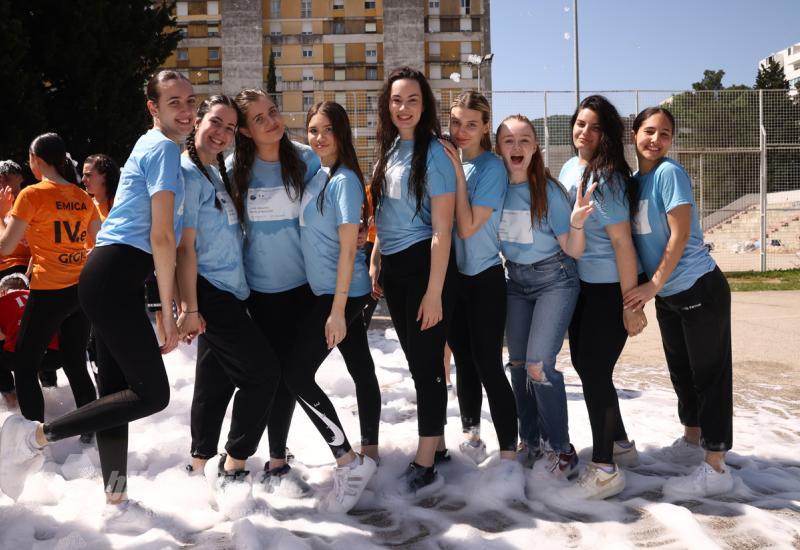 Norijada u Mostaru - Norijada u Mostaru: Maturanti proslavili završetak srednjoškolskog obrazovanja 