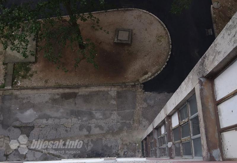 Asfaltiranje u Splitskoj ulici - Stanari u Mostaru isfrustrirani: Trebamo li čekati još 55 godina?