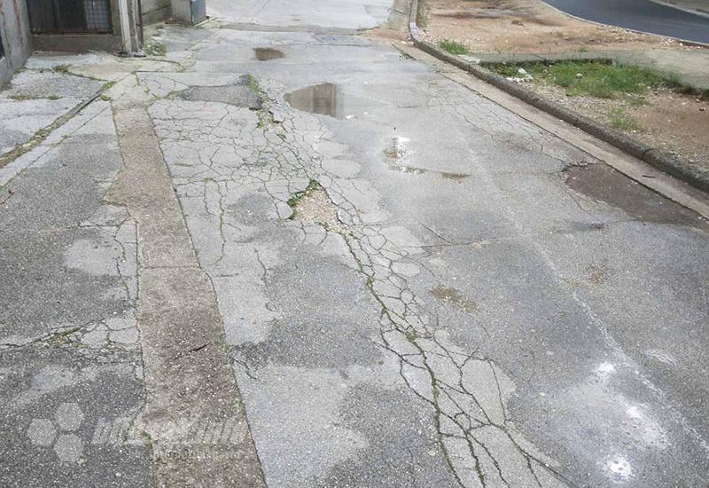 Asfaltiranje u Splitskoj ulici - Stanari u Mostaru isfrustrirani: Trebamo li čekati još 55 godina?
