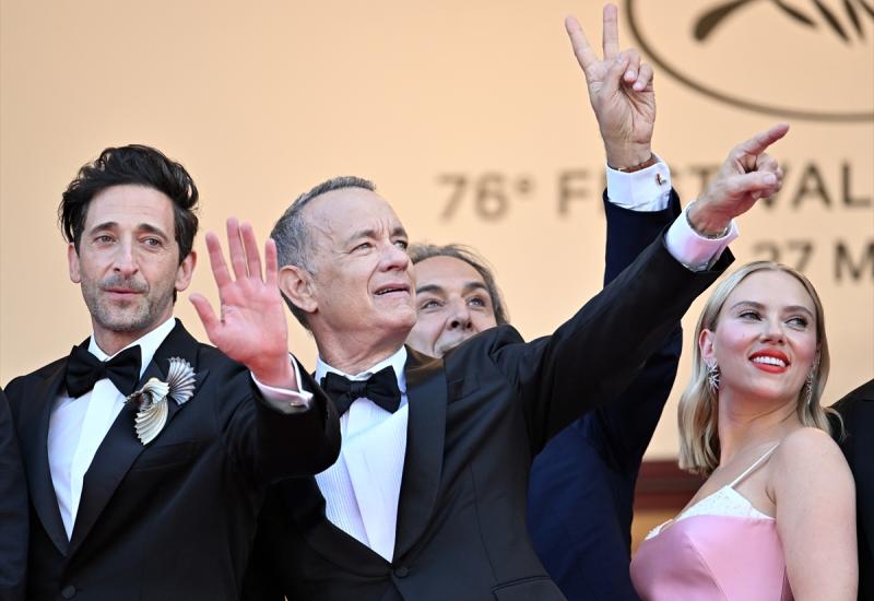 Cannesu: Premijera filma "Asteroid City", crvenim tepihom prošetali Scarlett Johansson i Tom Hanks