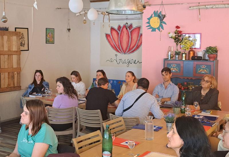 Okrugli stol u Mostaru na temu Da ja sam osoba s invaliditetom - Diskusija u Mostaru: 