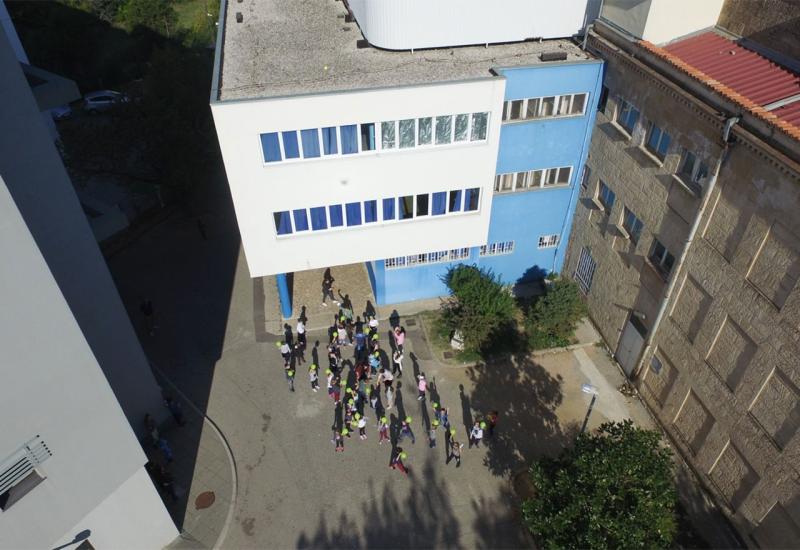 Treća osnovna škola Mostar: Odgađaju se radovi, nastava počinje 4. rujna