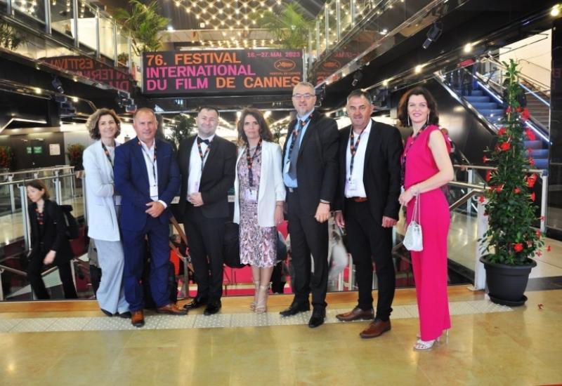 Ekipa u Cannesu - HKUD-u Didak uručena nagrada na Cannes film festivalu