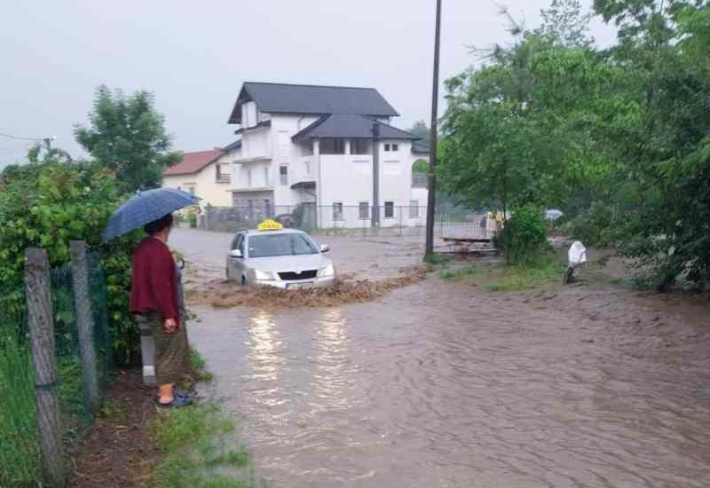 Poplave u Tesliću - Poplave u BiH: 40 kuća pod vodom 