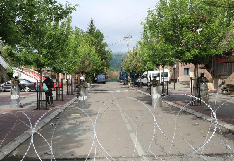 Kosovo: KFOR na još pet lokacija u Zvečanu, nastavljen prosvjed