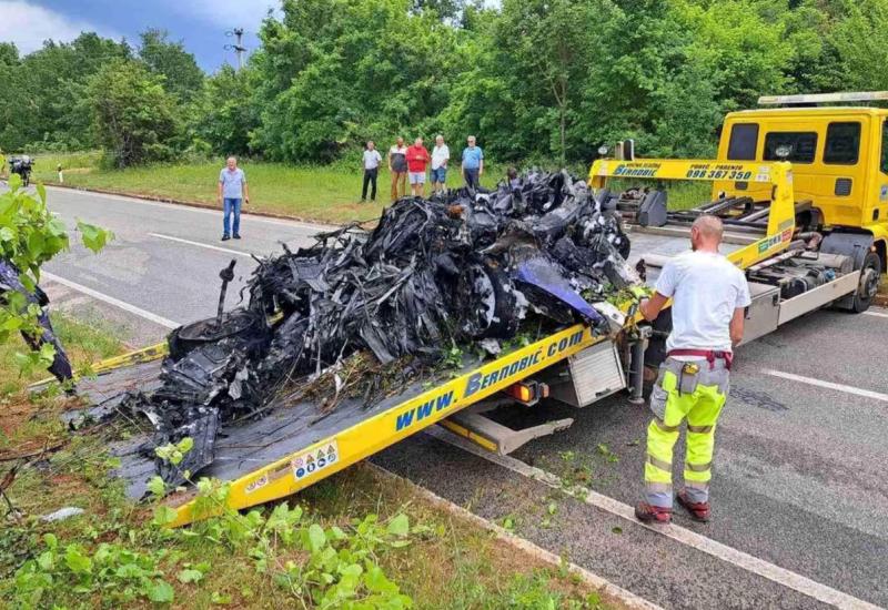 Hrvatska: Stravičan sudar supersportskog automobila, putnici  preživjeli