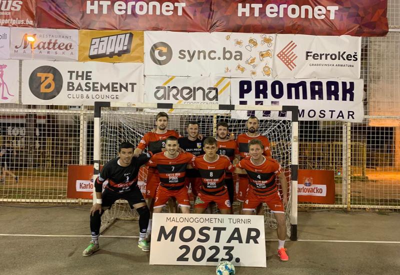 Malonogometni turniru 'Mostar 2023.': U osminu finala idu ekipe Stoca i Caffe Label