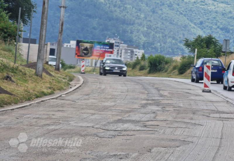 Došao je i taj dan: Asfalt na najproblematičnijoj cesti u Mostaru