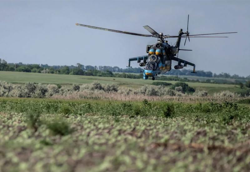 Ukrajinski helikopter - Američki mediji: Ofenziva je već počela, vode se žestoke borbe na jugu