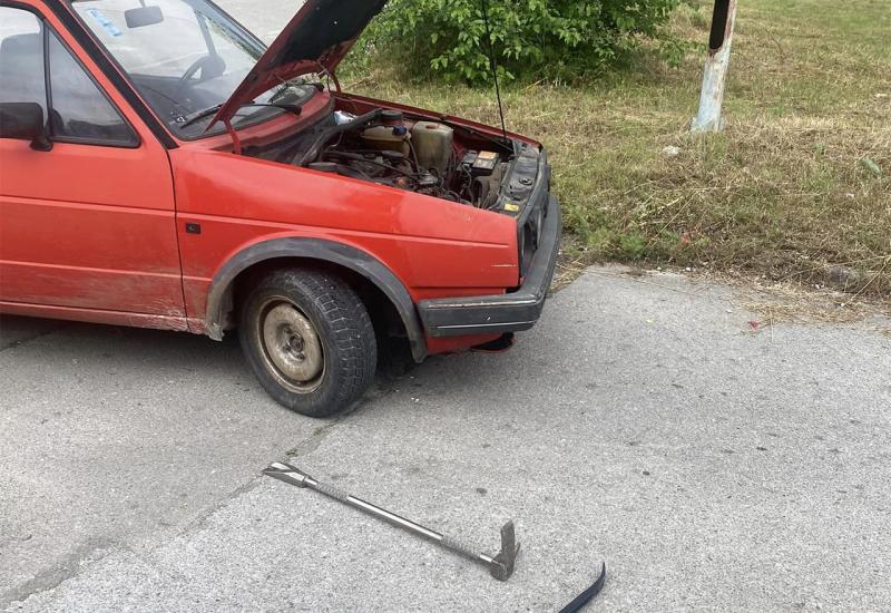 Mostar: Opet zmija u autu! Budite na oprezu