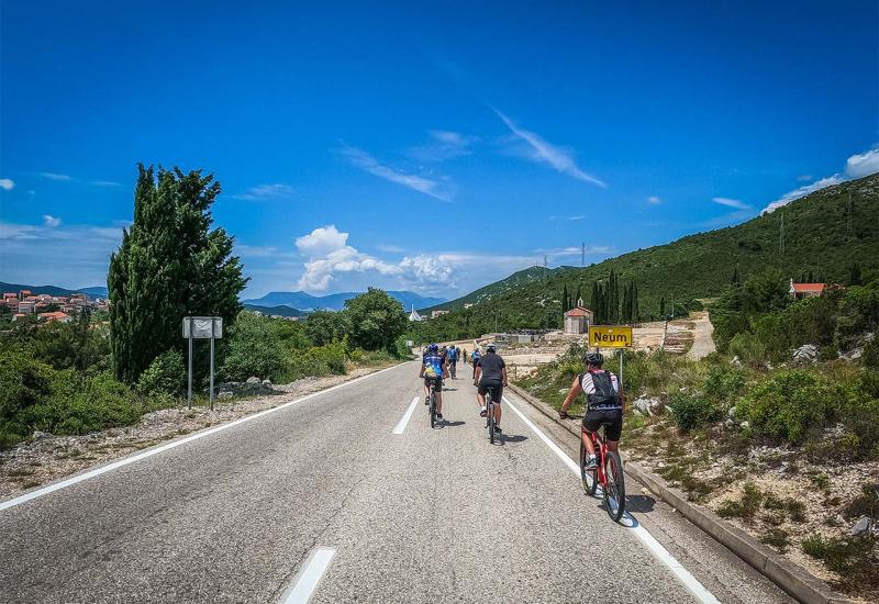 Biciklijada je dolaskom u Neum naišla na veliko zanimanje i podršku lokalnog stanovništva - Biciklisti promovirali Ćiro stazu od Hutova do Neuma