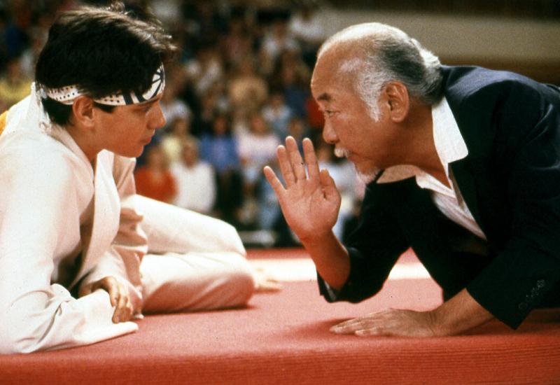 Detalj iz filma The Karate Kid (1984)  - Karate: Put duha i snage