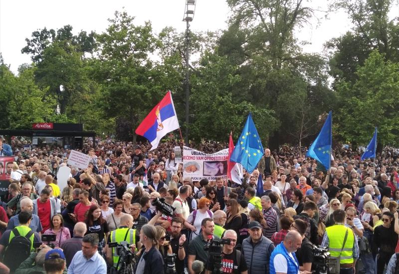 Srbija: Građani sedmi put prosvjeduju protiv nasilja u Beogradu
