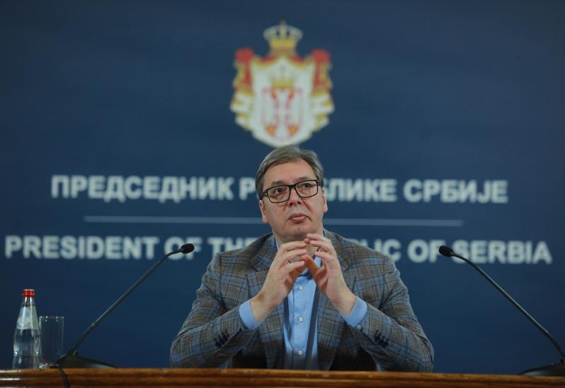 Vučić međunarodnoj zajednici o Kosovu: "Pomilujte vaše čedo malo po glavi ili ga lupite po dupetu"
