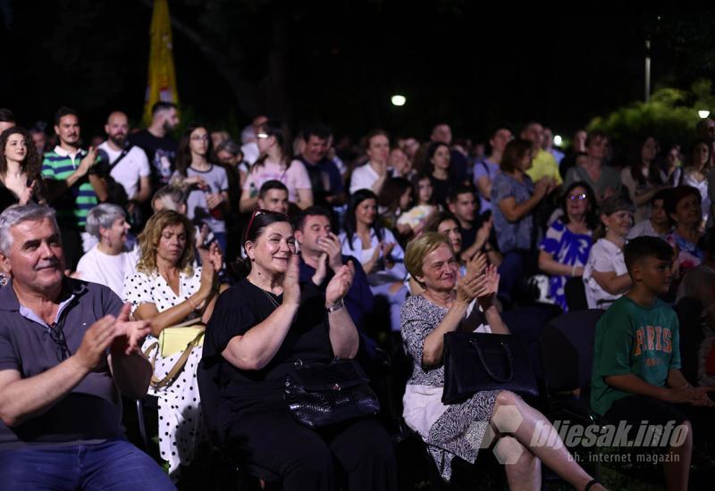 Hitovi u mostarskom Zrinjevcu: Publika uživala u ''Music revolution'' koncertu
