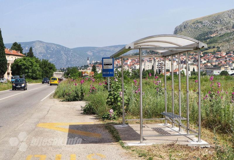 Konačno! Putnici dobili natkriveno autobusno stajalište